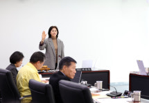 와초리 전용구장 근처 정자 - 1810 | 서은경 성남시의회 의원, 성남시정연구원 용역 입찰 담합 의혹 제기