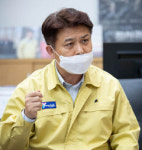 영덕남정풍력주민협동조합 | 이희진 영덕군수 "신재생에너지 전력 수익 주민에 환원"