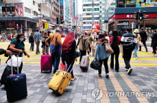 다시 몰려오는 중국 덤핑 관광객에 각국 고심