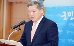 이용우 부여군수 "롯데 사업추진 의구심 확산"