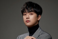 이찬원∙장윤정 소속사 스카이이앤엠, 엘디스토리에 합병… '매머드급' 기획사 됐다