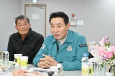 네츄럴푸드시스템 포천시청점 | 백영현 포천시장, ㈜크로바식품·㈜햇살푸드시스템 방문해 기업애로 청취