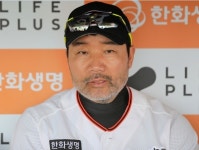 한화, 12연패 중인 팀이 코치 5명 빼고 1위 상대? 이건 '꼴찌 선언'!