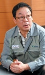 더 가볍고 강하게 카본 복합재료 ‘외길 30년’ 더 빠르고 더 멀리