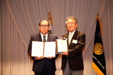 종이없는벽지양산유진인테리어 | 종이없는벽지(주)(대표 김석환), 친환경 건축재 부문 본상 수상