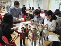 일동후디스(주)광주지점 | 광주 일동중, 5·18 형상화 닥종이 인형 제작