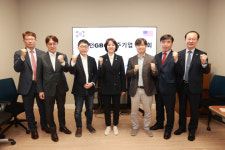(주)영은티씨 | 이영 "글로벌비즈니스센터 중소벤처기업에 해외 판로개척 등 도움 기대"