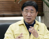 동인천센터 남석포스트 | 현역 눌렀다…민주 인천시당위원장에 '원외 고남석' 선출