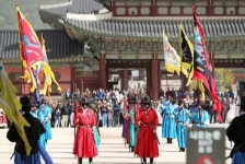 펄어비스홈원펄짐 | "게임 속 한옥이 내 눈앞에"...펄어비스×관광공사, K-여행판 바꾼다