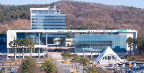 시민은 테니스장 원하는데…천안시는 왜 빙상장에 매달리나