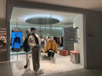 에즈라롯데본점 | 롯데 본점 여성층 맞아? 뉴 인테리어 적용 확 변신