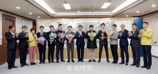 논산상포장의사 | 논산시, 공중보건의사 9명에 공적패 수여