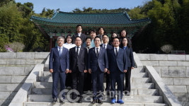 와이엠아이아산지사 | 안장헌 아산시장 예비후보, 박수현 도지사 후보와 첫 행보 동행