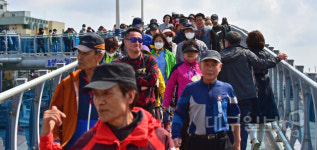 용부원2리죽령농특산물판매장 | 포항 내연산서 봄 기운 받고 죽도시장서 특산물도 구입하고