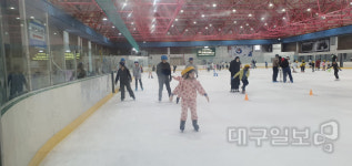 연이은 폭염에 대구지역 빙상장 스케이트 인기 치솟아