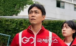 오정세, '하이파이브' 딸 바라기 아빠→'굿보이' 섬뜩한 절대악 빌런!