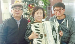 "아코디언의 매력에 함께 푹 빠져봐요"