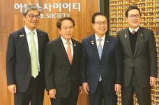 고석화·단 이·하기환 회장 '해외 2~4호'