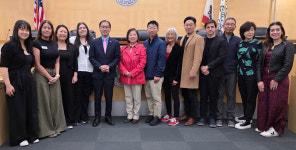 (주)바이너스프레드 | 풀러턴-오로라시 한인사회 협력 '첫발'