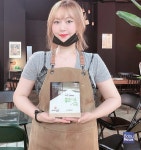 오렌지모터스앤카페 | 굿네이버스 경기남부사업본부-오렌지선셋 카페, '좋은이웃가게' 현판 전달식 진행