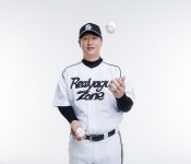 리얼야구존, 전속모델 이대호 2경기 연속 멀티히트 기록