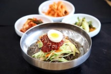 율동공원 능이버섯 전문점 `능이오복탕`