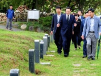 동남묘지관리사업소 | 이용섭 시장, 망월묘역 현장방문