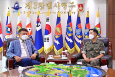 해군3함대사령부(266운용대) | STX엔진, 남방 해역 방어 책임지는 ‘해군 제3함대사령부’ 위문 방문