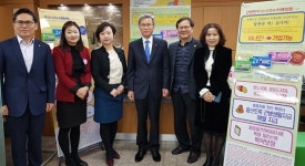 유재도 전북농협 본부장, '백세시대NH치매보험' 전북 1호 가입