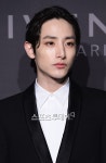 주식회사 워커홀릭엔터테인먼트 | 이수혁, '고교처세왕' 캐스팅… '워커홀릭 본부장' 변신