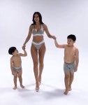 에바 포피엘 나이? 아들과 아찔 화보 깜짝! 남편 직업은