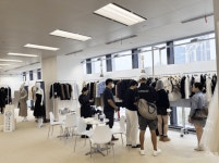 리온베reonve | 패션 디자이너 브랜드 부산쇼룸, 상하이 패션위크 공식 전시회 '모드 상하이' 참가
