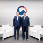 김지곤(정훈산업) | 학교안전공제중앙회, '2024 대한민국 안전산업박람회' 참여…정훈 이사장 "AI 시대 대비 안전교육 자료 보급할 것"