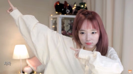 "지금 몇학년이에요?"…BJ 쏘대장, 나이 가늠 불가능한 모모랜드 '바나나차차' 댄스