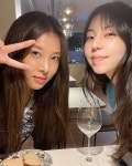 안소희, 유빈과 만나 한컷 "오랜만"…원더걸스 활동 때와 다름 없는 미모
