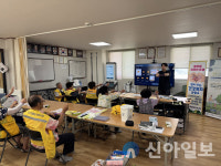 홍천군노인복지관휴(休)카페 | 홍천읍, 어르신 건강체조·영양교육 및 복지 상담 실시