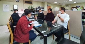 서울축협단체급식가공센타 | 급식 판로 막힌 딸기농가, 잼 가공으로 활로 모색