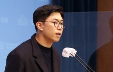 "윤석열에 도움 안 돼"…'비니좌' 노재승, 결국 사퇴