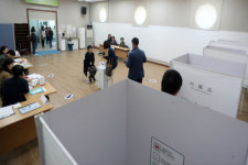 세븐통영죽림중앙저 | 4.3 보궐선거 7시 기준 투표율 1.5%, 오후 8시 투표 종료