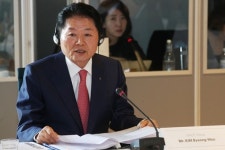죽산농업협동조합경제부 | 김병원, 국제협동조합농업기구 회의에서 중소농업인 육성 논의