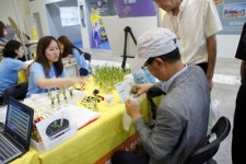 한국직업건강간호협회마음건강힐링센터 | 산업간호협회, 감정노동 힐링 프로그램 체험부스 운영