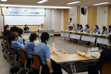 우리어머니회동대구,칠곡,성서,경산어머니회 | 칠곡경찰서, 어린이 교통안전 지킴이 '녹색어머니회 발대식' 개최