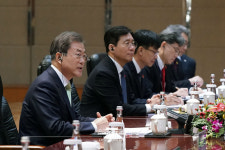 文대통령, 한중일 자유무역강화·신산업육성·동북아평화협력 제안
