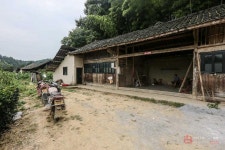 후베이 백년 토사왕묘의 마지막 묘지기