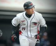 부활한 김상사, kt 김상현 전성기 시즌2 열까