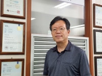 더블유엑스엠스튜디오 | 위성 산업 르네상스 시대, 엑스엠더블유 '기회' 잡다