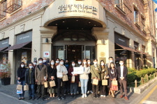 씨유 대전신흥역점 | 대전역 앞 찐빵집→700여명 직원 기업···"모두가 모두를 위해"