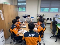 김성규 고성소방서장, 외근부서 초도방문 직원과 소통