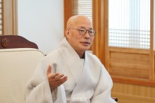 원로의장 자광 대종사, 5000만원 기금 전달