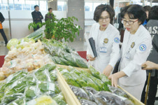 동김제농협 LOCAL | 농협전북본부·동김제농협, 전북대 병원에 로컬푸드 코너 입점